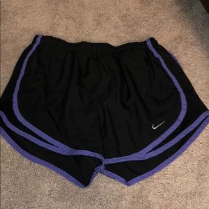nike running shorts small